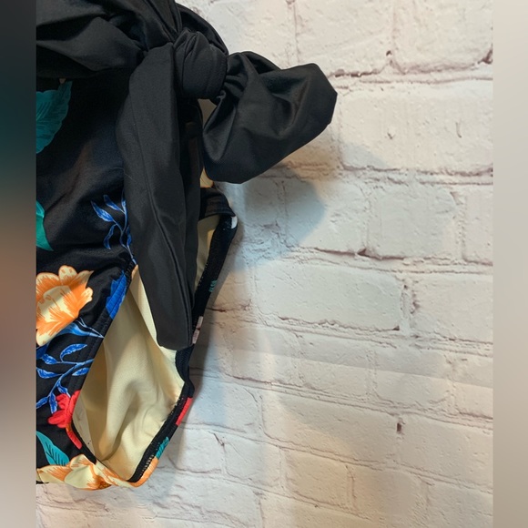 NEW Miraclesuit Dream Black Floral Tie Waist Swimsuit Size 8 - Picture 4 of 7